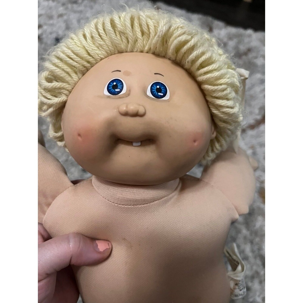 Vintage Cabbage Patch Doll Baby Blond Hair Blue Eyes Tooth